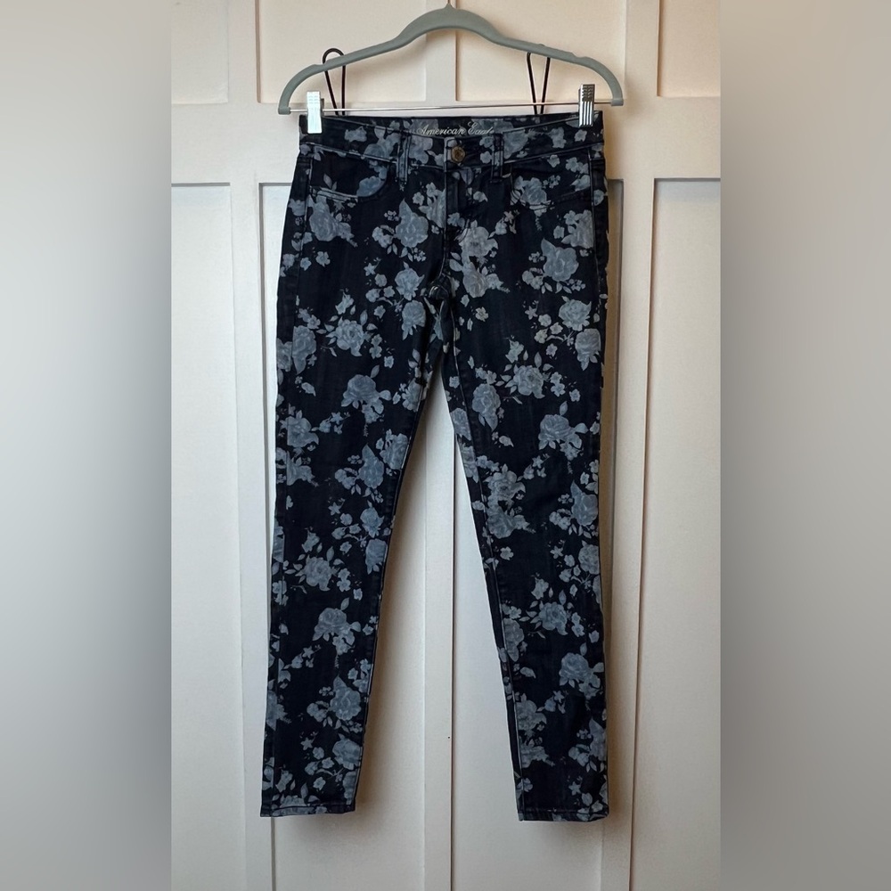 American Eagle Stretch Jegging Siz 4 Floral Rose Denim Skinny Goth Y2K Dark Boho